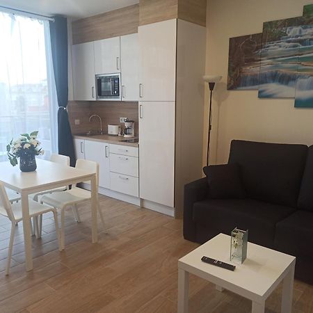 Apartamentos Silgar Plaza Санксенсо Екстериор снимка