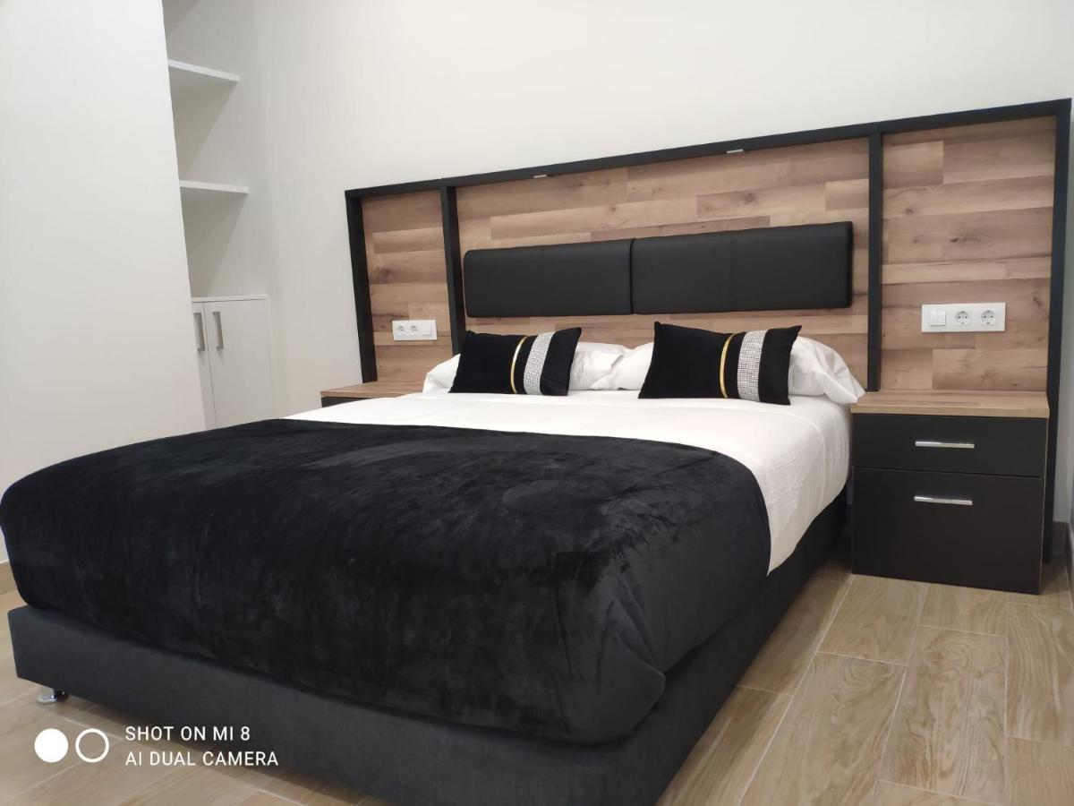 Apartamentos Silgar Plaza Санксенсо Екстериор снимка
