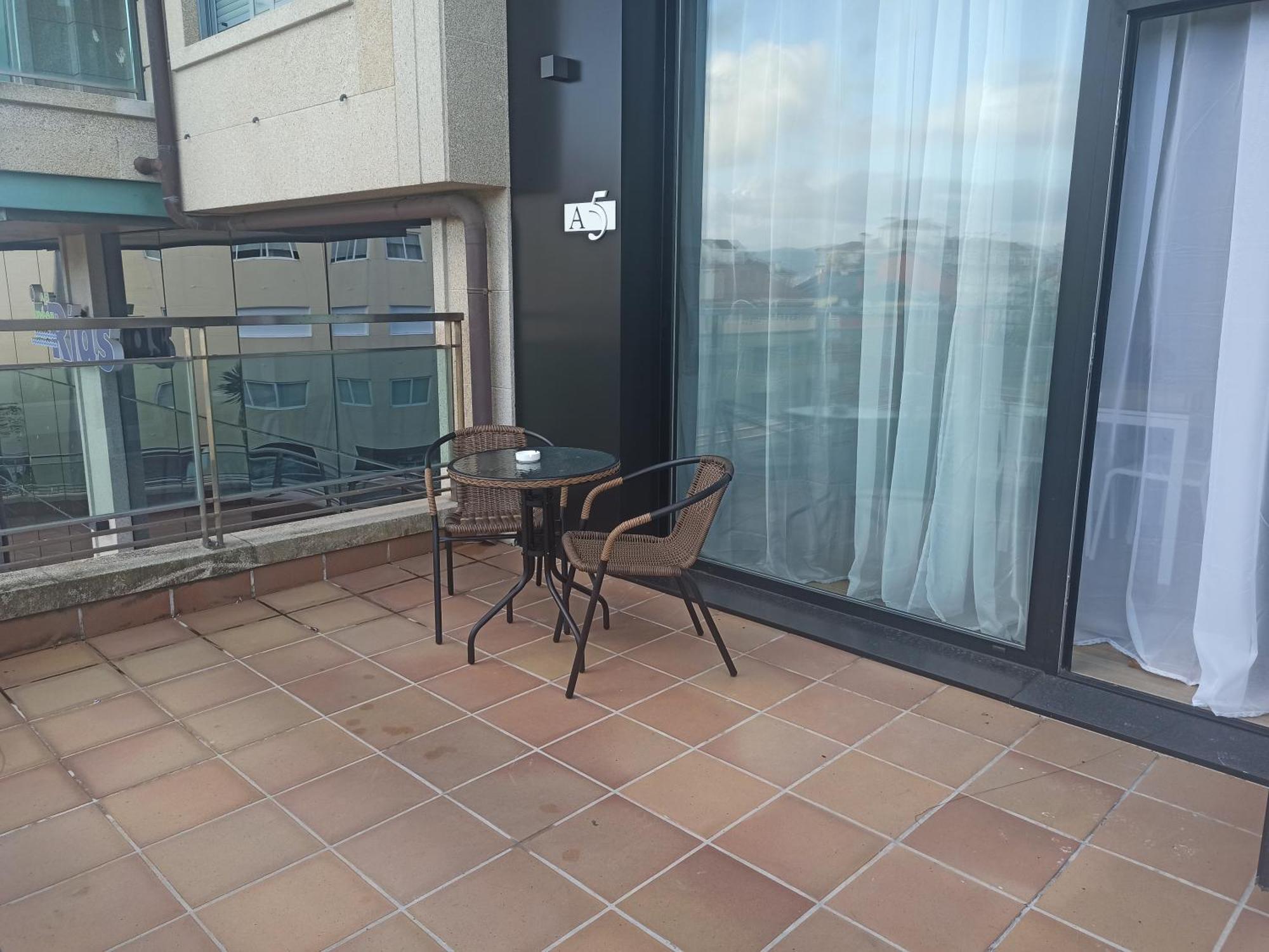 Apartamentos Silgar Plaza Санксенсо Екстериор снимка