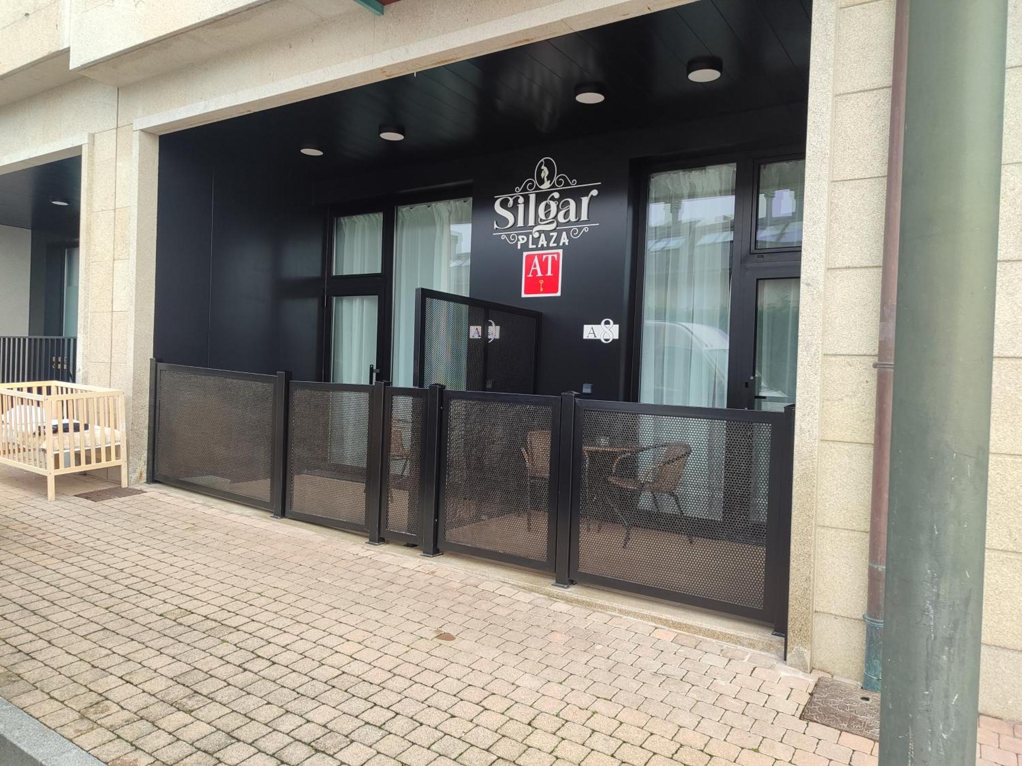 Apartamentos Silgar Plaza Санксенсо Екстериор снимка