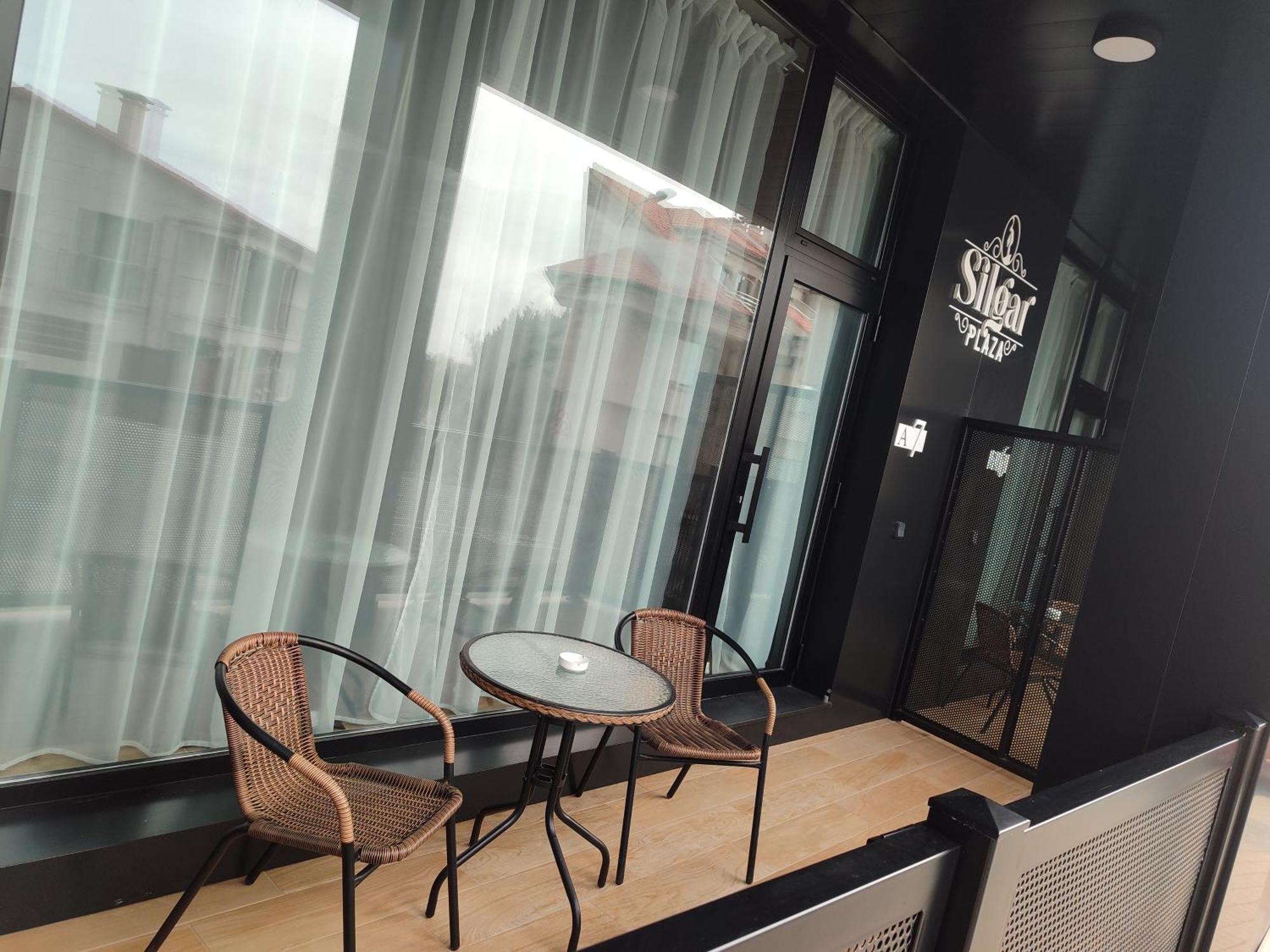 Apartamentos Silgar Plaza Санксенсо Екстериор снимка