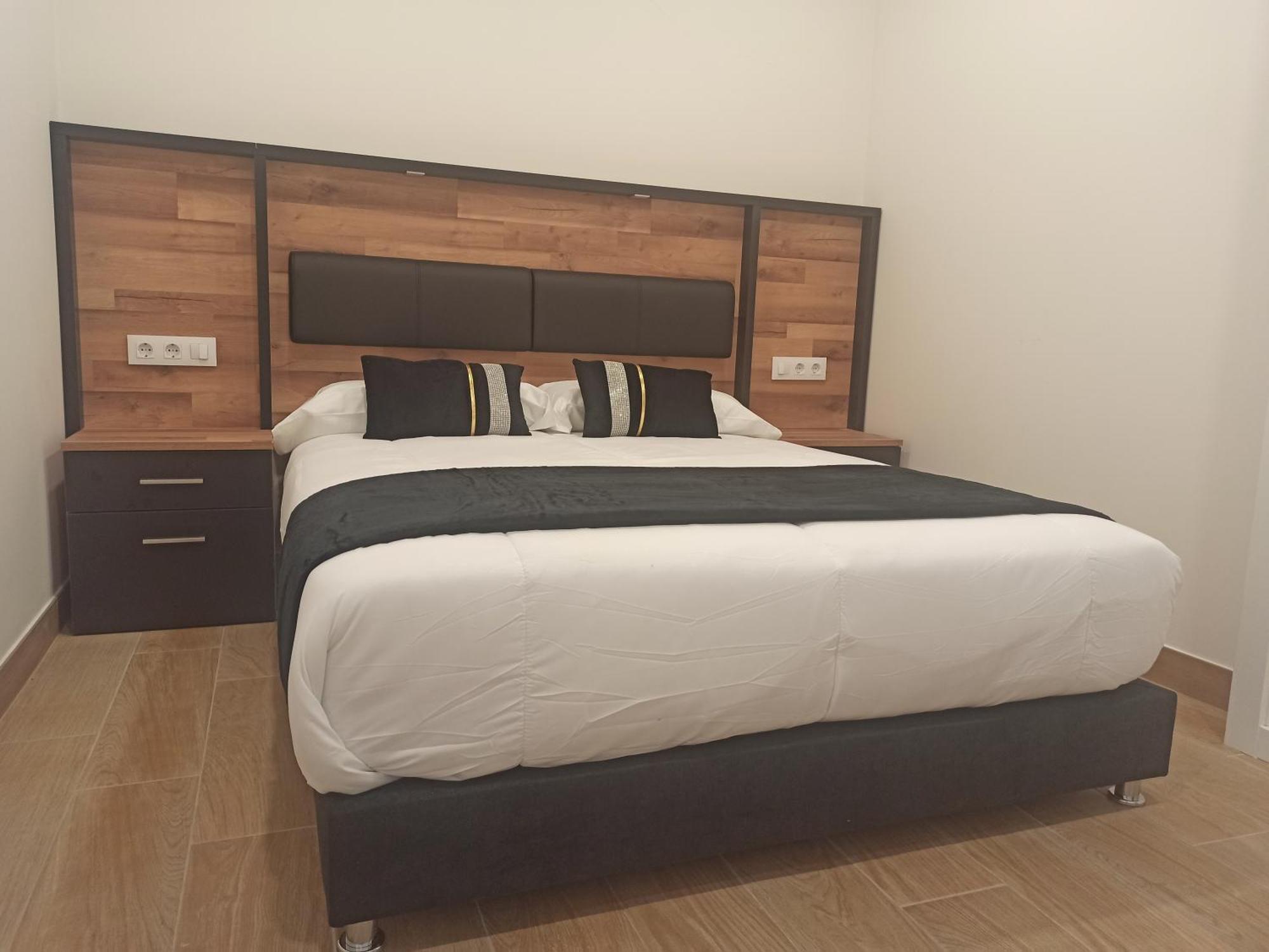 Apartamentos Silgar Plaza Санксенсо Екстериор снимка