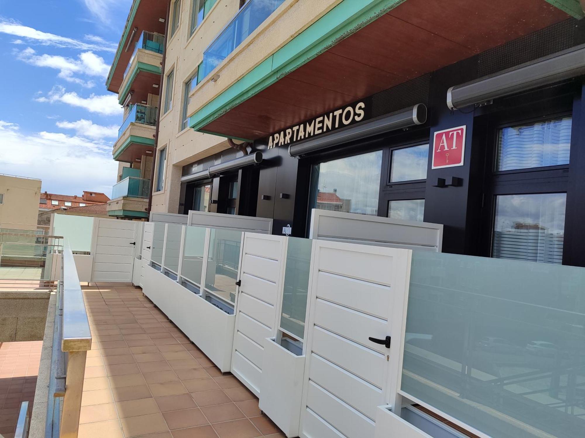 Apartamentos Silgar Plaza Санксенсо Екстериор снимка